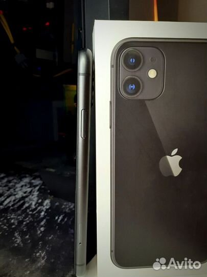 iPhone 11, 64 ГБ