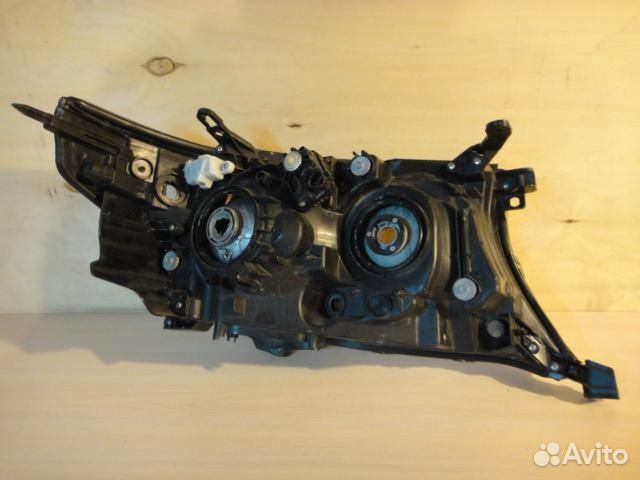 Фара левая Toyota Land Cruiser