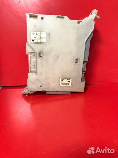 Блок предохранителей Lexus Gs 3