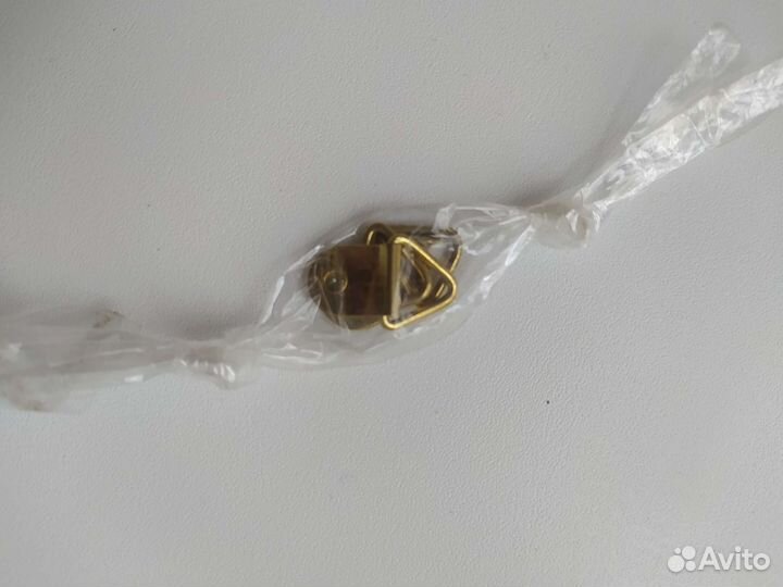 Картина акрилом на холсте гепард и лебеди