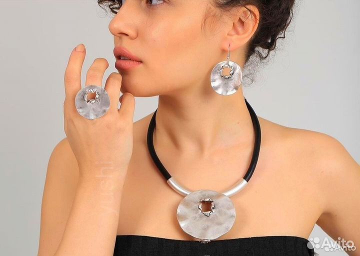 Колье Пробитое серьги и кольца с посеребрением