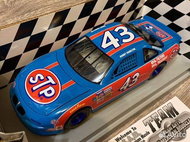 Richard Petty STP 25th Anniversary 1/18 ertl