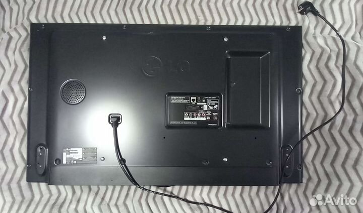 Телевизор LG42LB679V