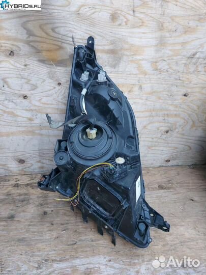 Фара левая Toyota Prius 2 NHW20 2005 81185-47130