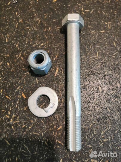 Болт рычага Mercedes