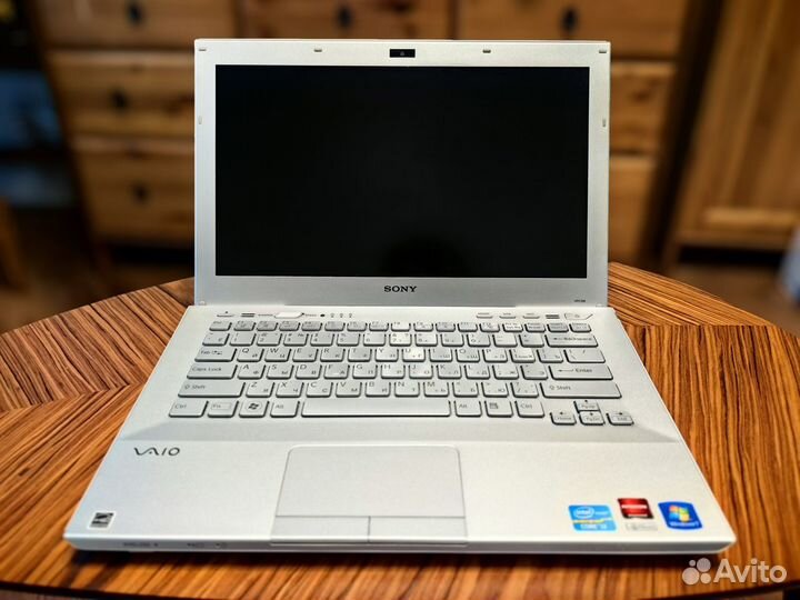 Ноутбук Sony Vaio 13.3 Core i3 озу 8Гб SSD 256Гб