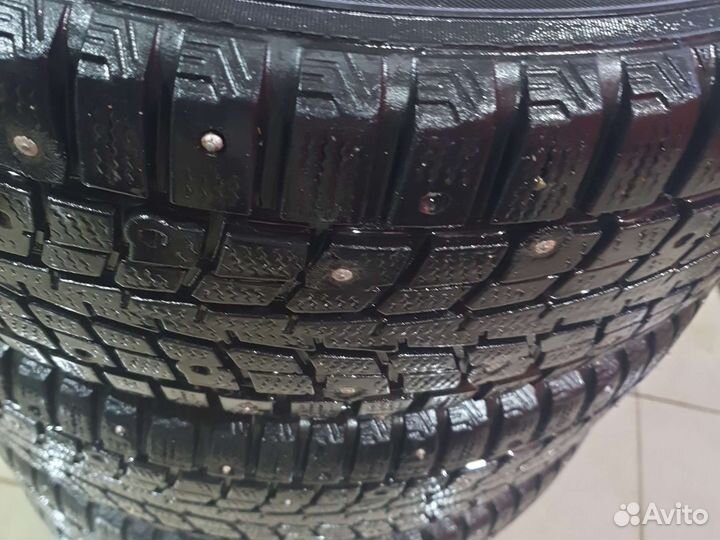 Dunlop SP Winter Ice 01 205/55 R16