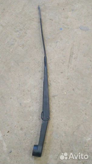 Поводок стеклоочистителя передний правый Citroen