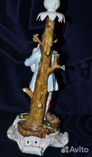 Антикварная статуэтка подсвечник Sitzendorf