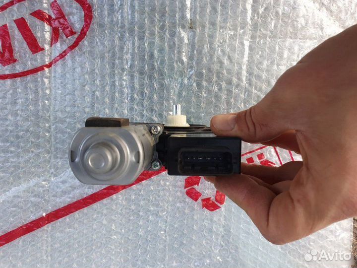 Моторчик стеклоподъемника Kia Ceed 2 JD