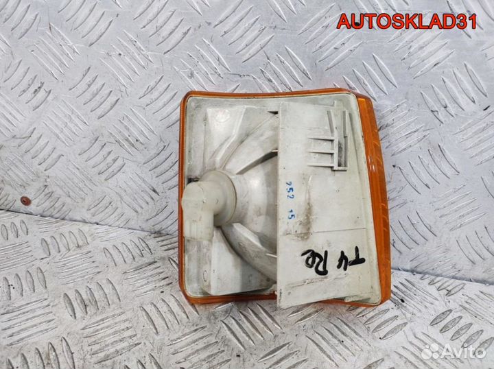 Указатель поворота левый VW Transporter T4