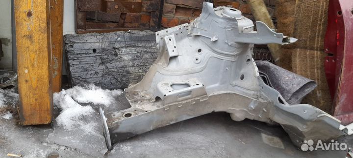 Лонжерон передний правый Volkswagen Golf Plus