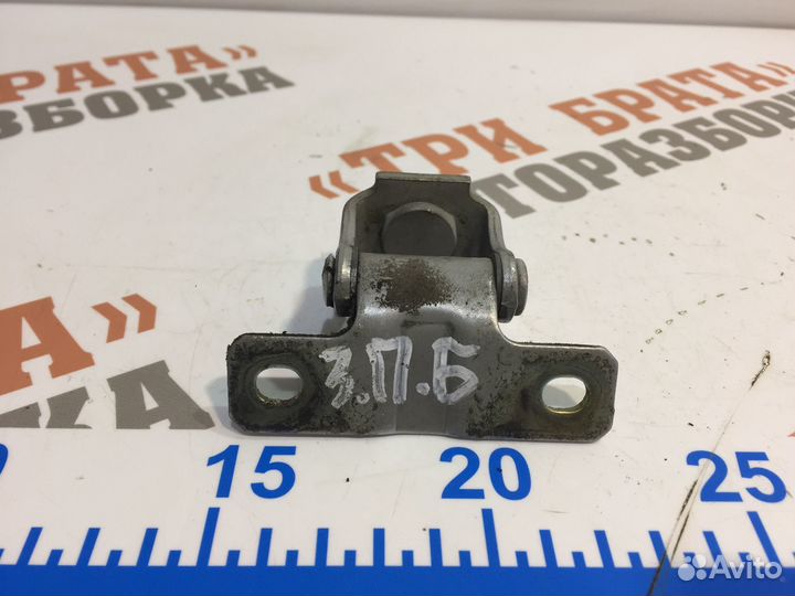 Мицубиси Аутлендер Петля багажника правая Прав