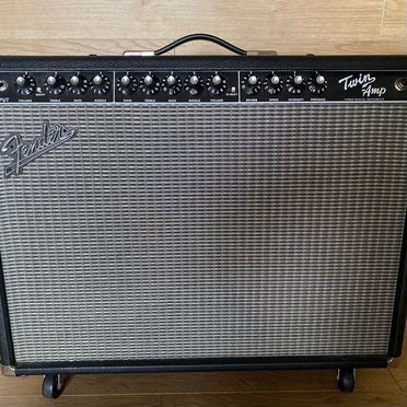 Ламповый Гитарный комбоусилитель fender