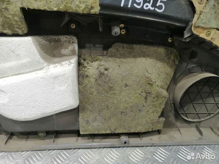 Обшивка передней правой двери Chevrolet Lacetti