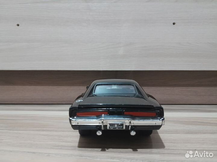 Модель Dodge charger