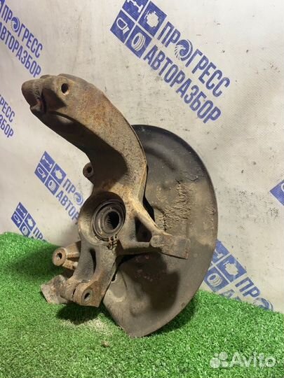 Кулак поворотный передний правый Renault Megane 2