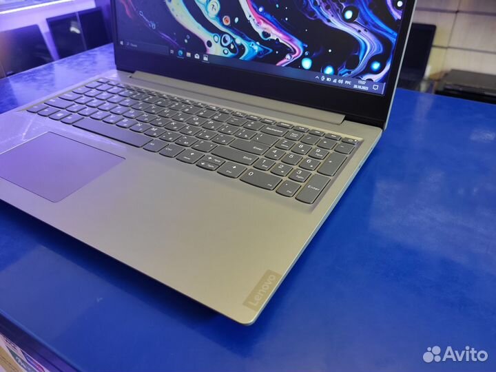 Ноутбук Lenovo
