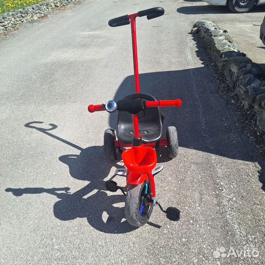 Детский трехколесный велосипед