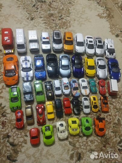 Коллекция железных машинок