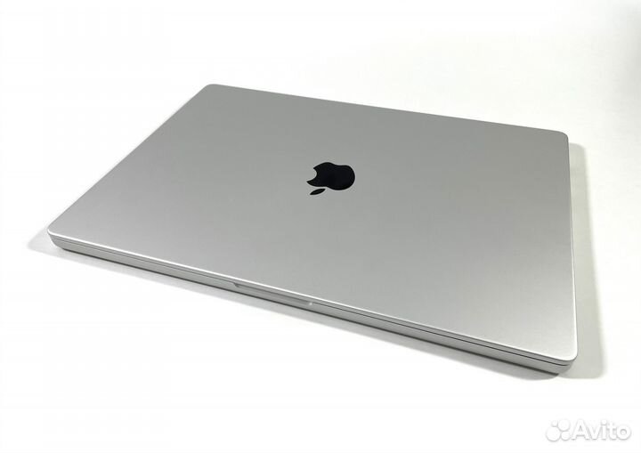 MacBook Pro 16 M1 16/1Tb Silver \Магазин\Новый\