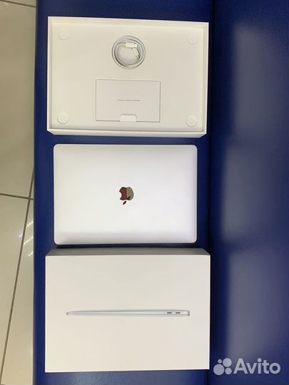 Macbook air 13 M1 A2337 Silver