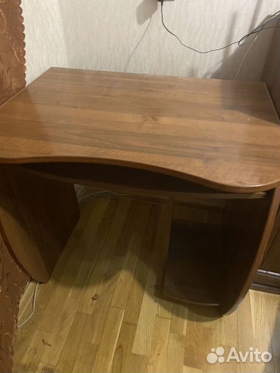 Компьютерный стол