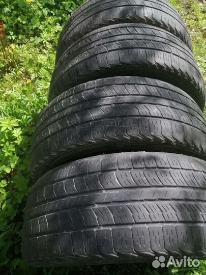 Kumho Road Venture APT KL51 235/55 R18