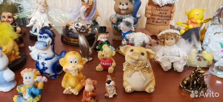 Коллекция сувенирных игрушек