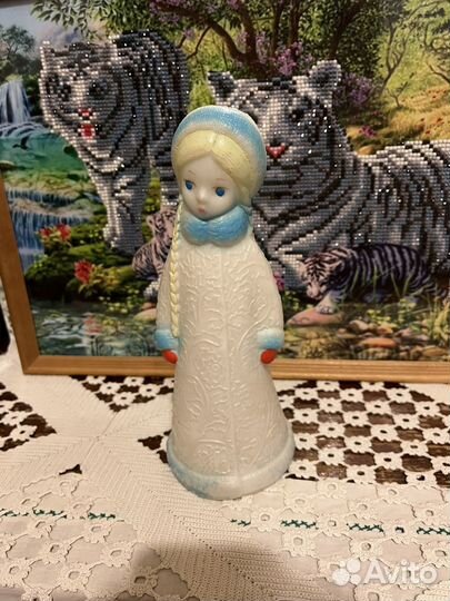 Продам фигурку снегурочки СССР