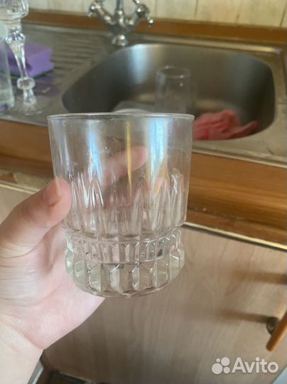 Бокалы, фужеры и стаканы