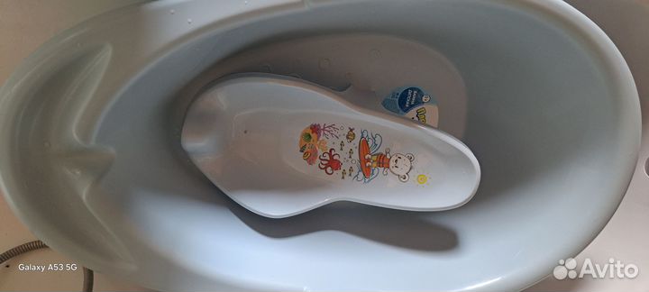 Детская ванночка для купания с подставкой