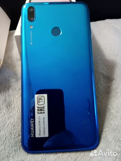 HUAWEI Y7 (2019), 3/32 ГБ