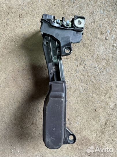 Распределитель тока BMW G30/G31 бмв 8736411