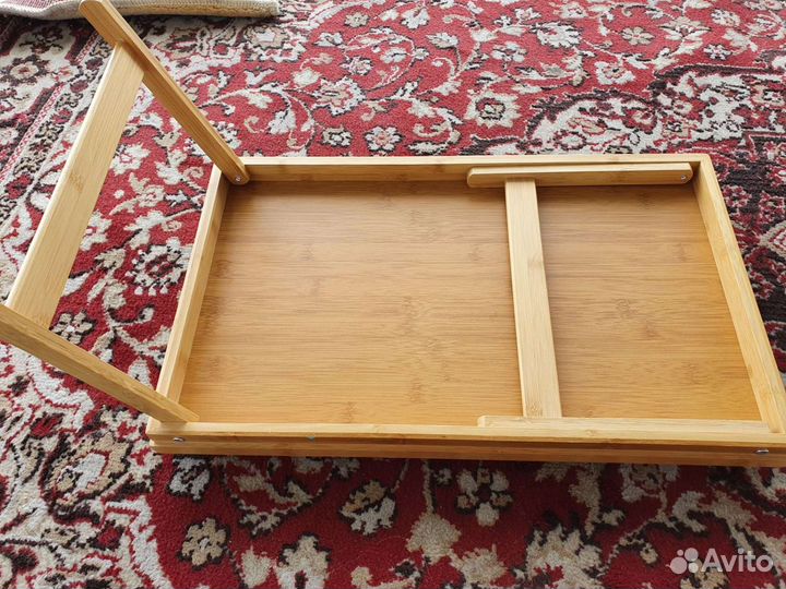 Поднос на ножках