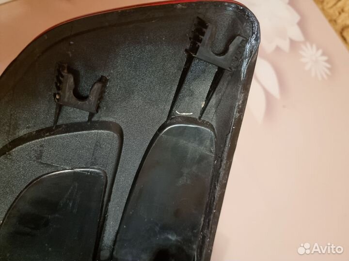 Задний правый фонарь Suzuki SX4