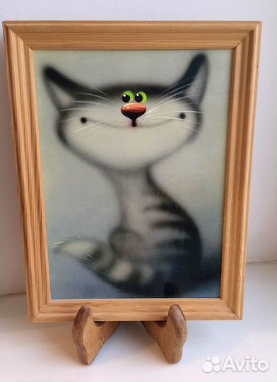 Забавный котик и букет