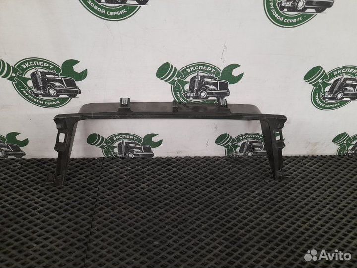 Накладка на панель приборов левая Volvo Fh4