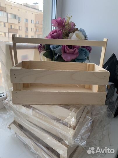 Ящик с ручкой