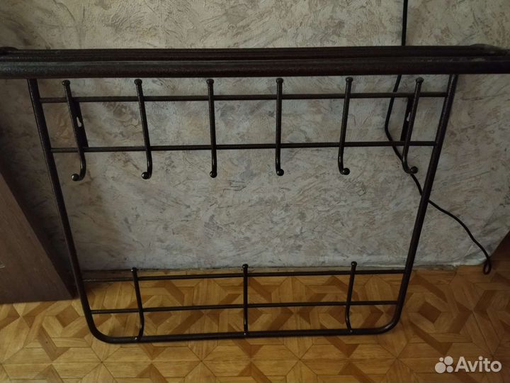 Вешалка в прихожую