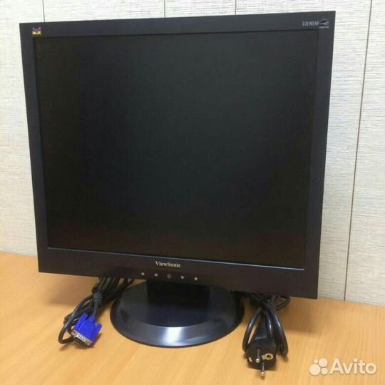 Практичный ж/к монитор ViewSonic VA903b