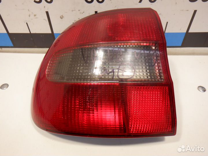 Фонарь задний левый Volvo V40