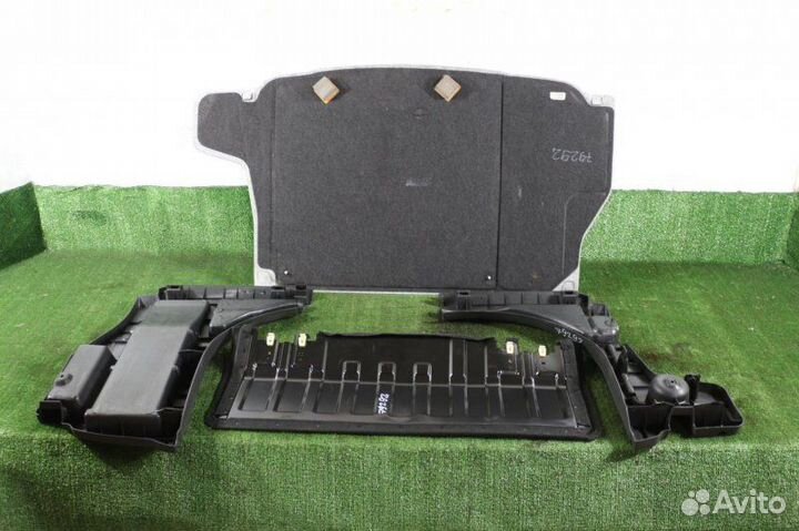 Пол багажника Mazda Familia bjfw FS-ZE 10.2000