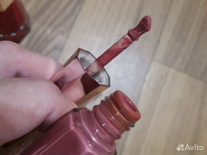 Блеск для губ фенти бьюти