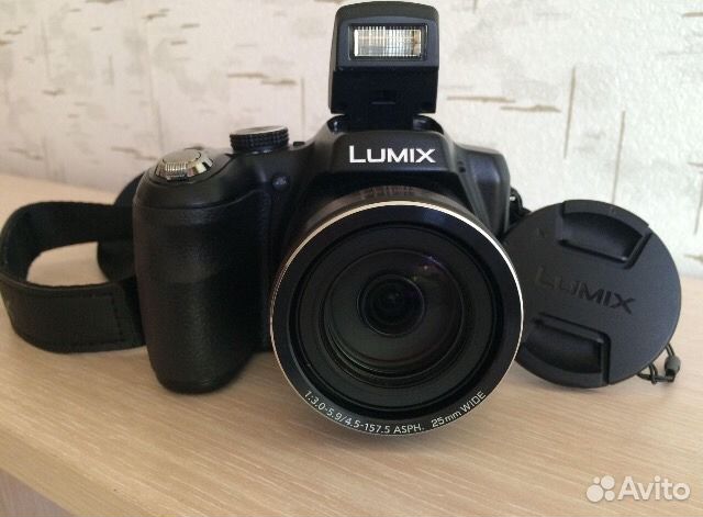 Цифровая фотокамера