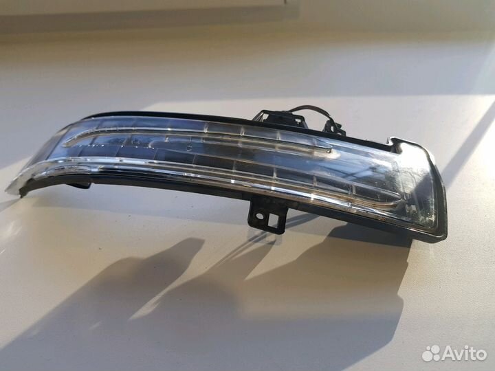 Повторитель поворота зеркала W221 рестайлинг