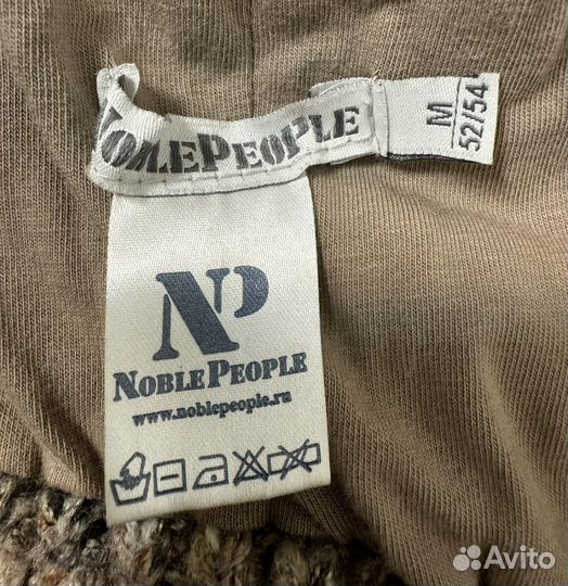 Шапка для девочки Noble People