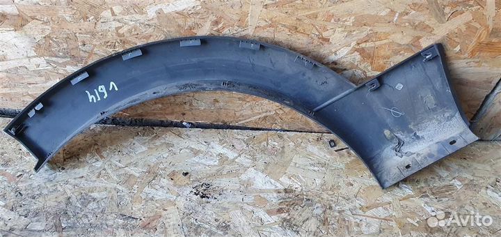 Накладка заднего крыла правого Ford Explorer 4