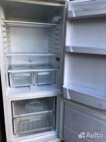 Холодильник indesit