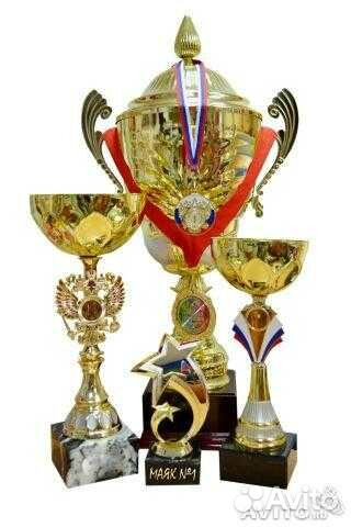 Кубки спортивные, медали, грамоты